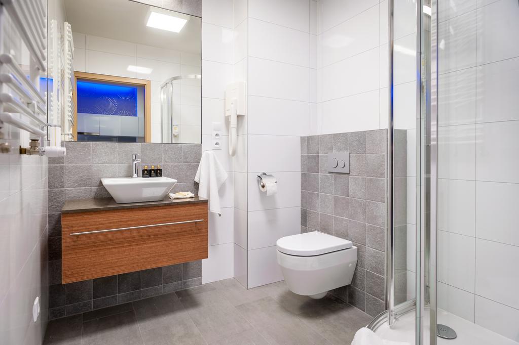 Rest Apartments Вроцлав Номер фото